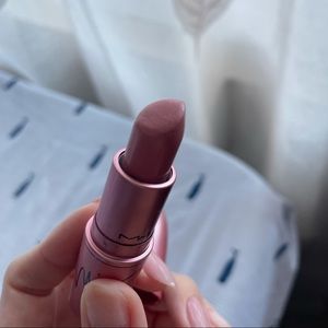 mac amplified creme lipstick color the pinkprint